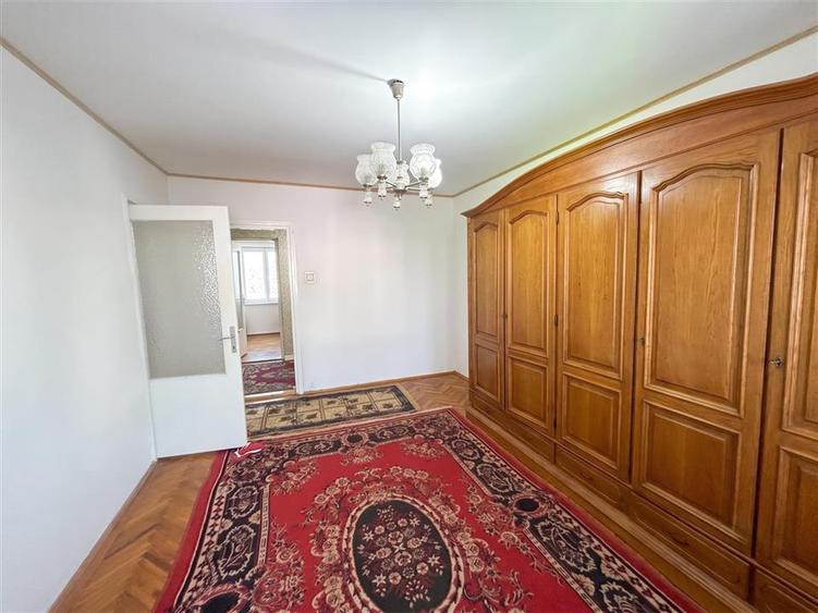 Apartament cu 2 camere decomandat în George Enescu