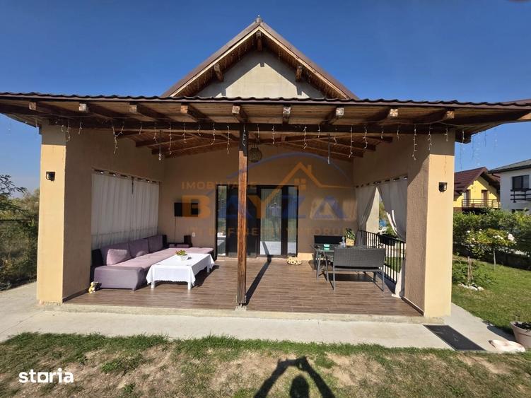 Casă cu 4 camere cu Teren 560 Mp în Recea