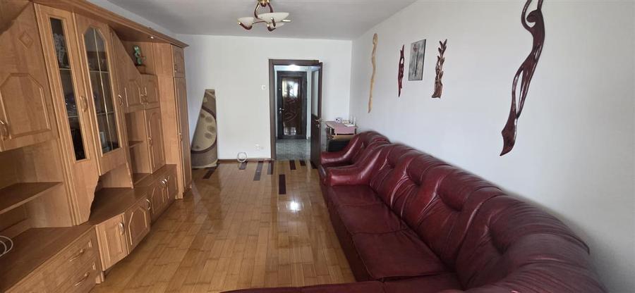 Apartament cu 2 camere decomandat, mobilat în Podu Roș
