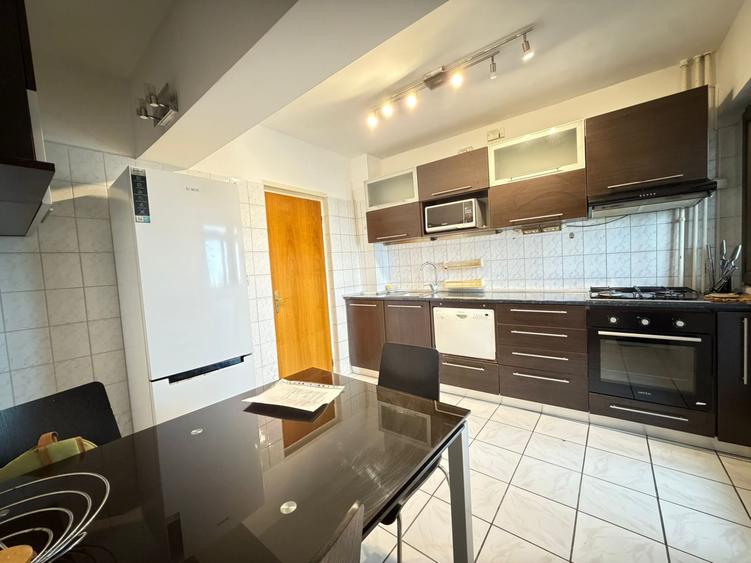 Apartament cu 2 camere decomandat, mobilat în Muncii