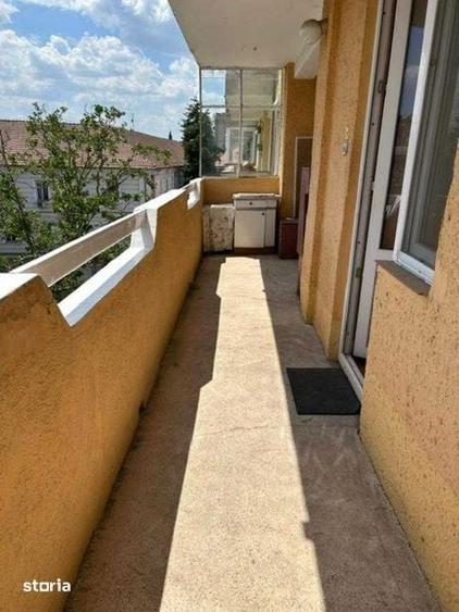 Apartament cu 4 camere decomandat în Calea Aradului