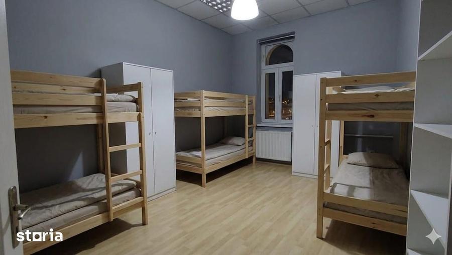 Apartament cu 8 camere în Central