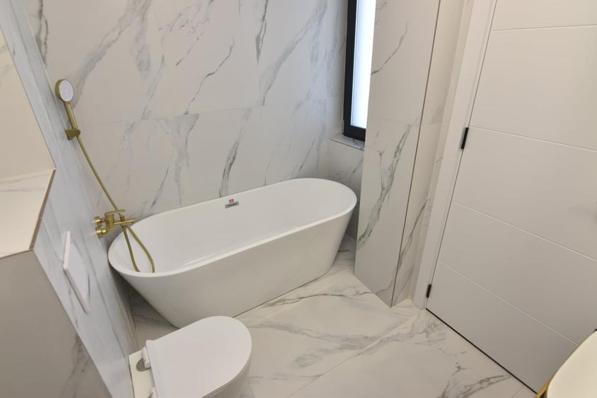 Casă individuală cu 4 camere cu Canalizare în Domnești