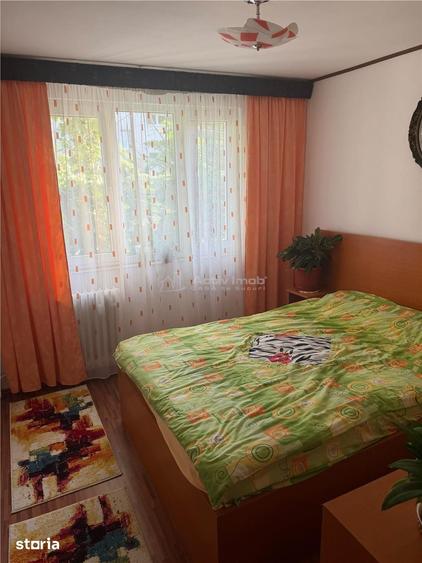 Apartament cu 3 camere decomandat în Titan
