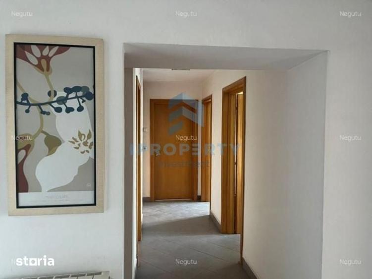 Apartament cu 3 camere decomandat în Centrul Civic