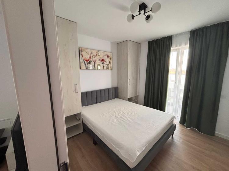 Apartament cu 3 camere decomandat în Florești