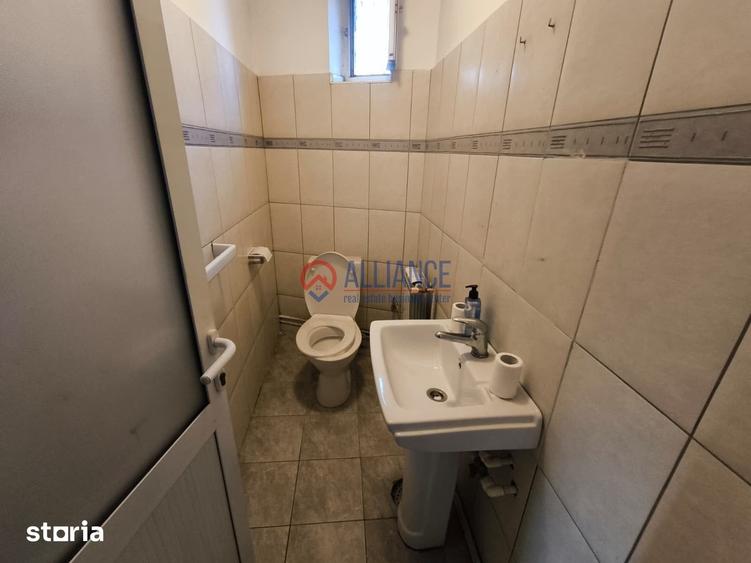 Casă cu 5 camere semidecomandat cu Teren 295 Mp în ICIL