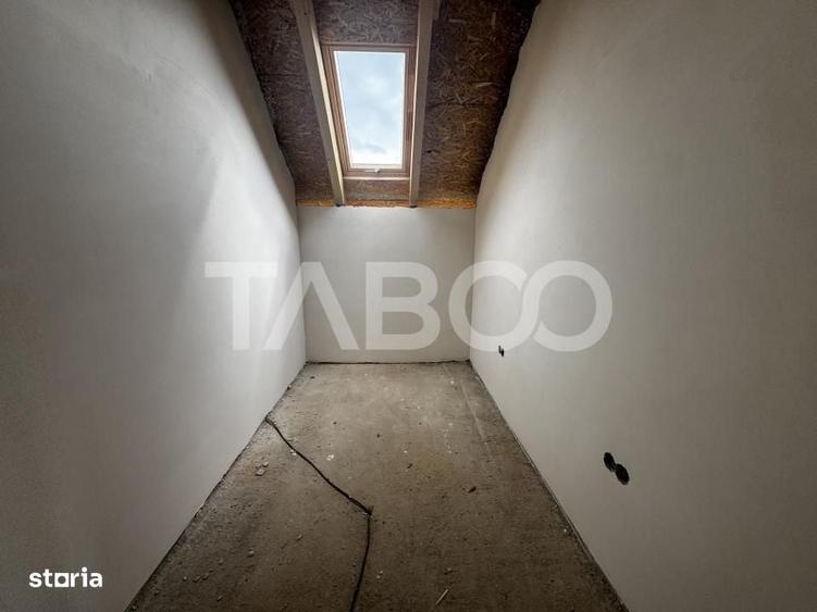 Casă cu 4 camere cu Teren 119 Mp în Central