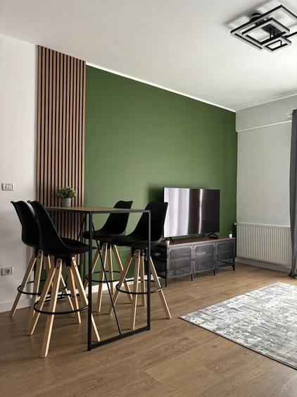 Apartament cu 2 camere decomandat în Central