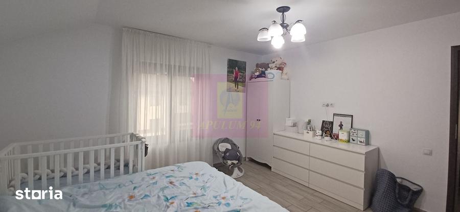 Casă cu 4 camere cu Teren 450 Mp în Săbăreni