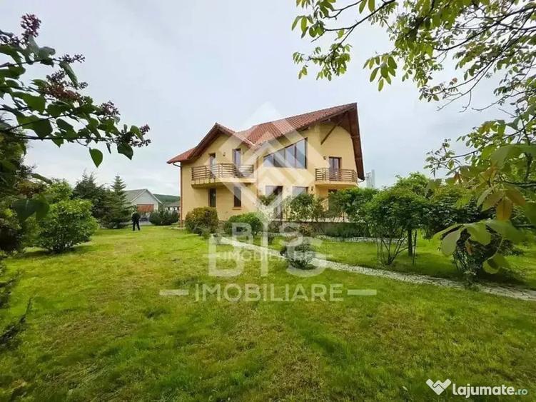 Casă cu 7 camere cu Teren 1200 Mp în Unirea