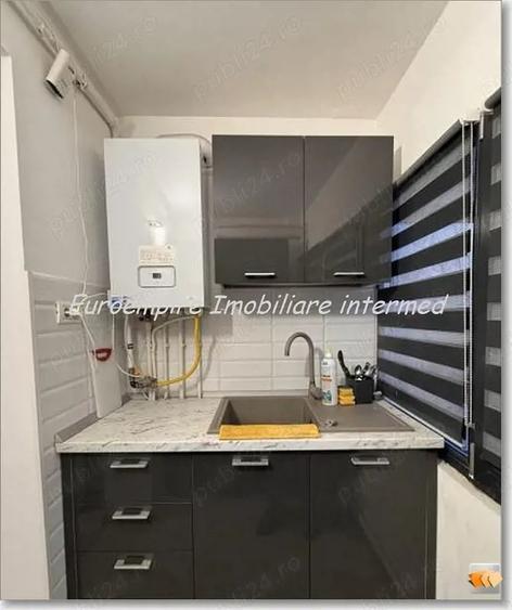 Apartament cu 2 camere decomandat în Far