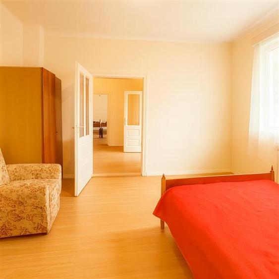 Apartament cu 3 camere decomandat, mobilat în Unirii