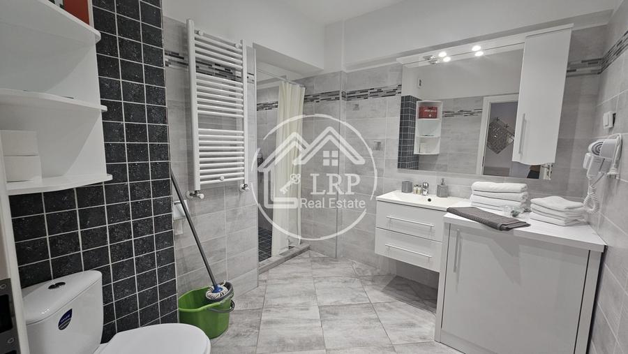 Apartament cu 2 camere semidecomandat în Uverturii
