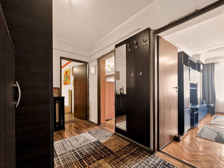 Apartament cu 3 camere decomandat în Nord