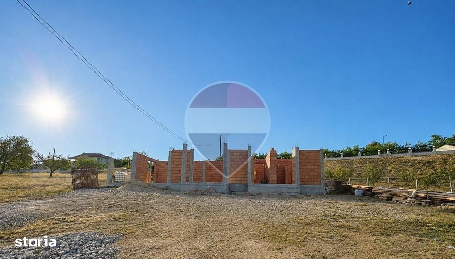Casă cu 4 camere în Central