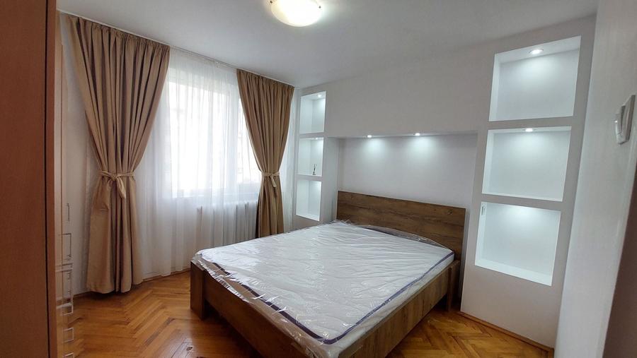 Apartament cu 3 camere circular, mobilat în Titan