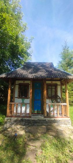 Casă cu 3 camere cu Teren 850 Mp în Central