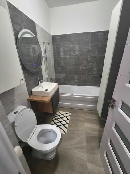 Apartament cu 2 camere decomandat în Metalurgiei