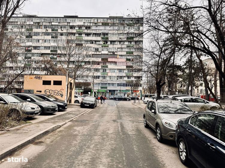 Apartament cu 3 camere semidecomandat, mobilat în Drumul Taberei