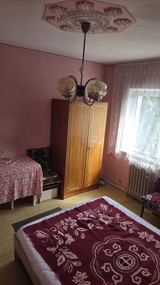 Apartament cu 3 camere decomandat în Exterior Vest