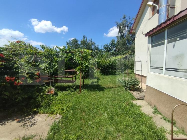 Casă individuală cu 8 camere cu Canalizare în Cătămărești-Deal