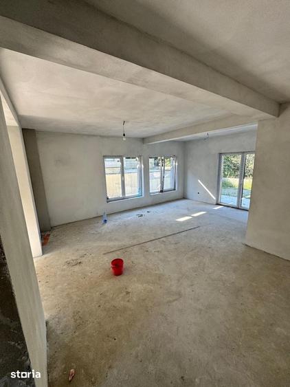 Casă cu 5 camere cu Teren 200 Mp în Central