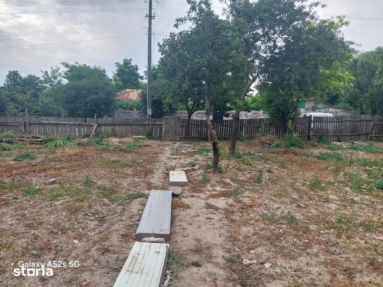 Casă cu 4 camere cu Teren 1000 Mp în Central