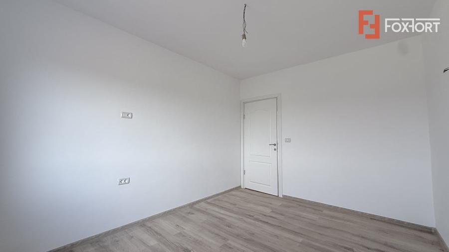 Duplex cu 4 camere cu Canalizare în Moșnița Nouă