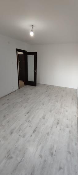 Apartament cu 2 camere decomandat în Basarabia