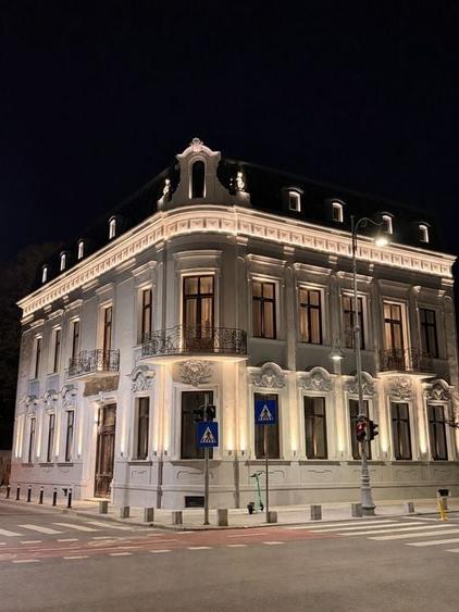 Birou, de 1,100 mp, în Calea Victoriei
