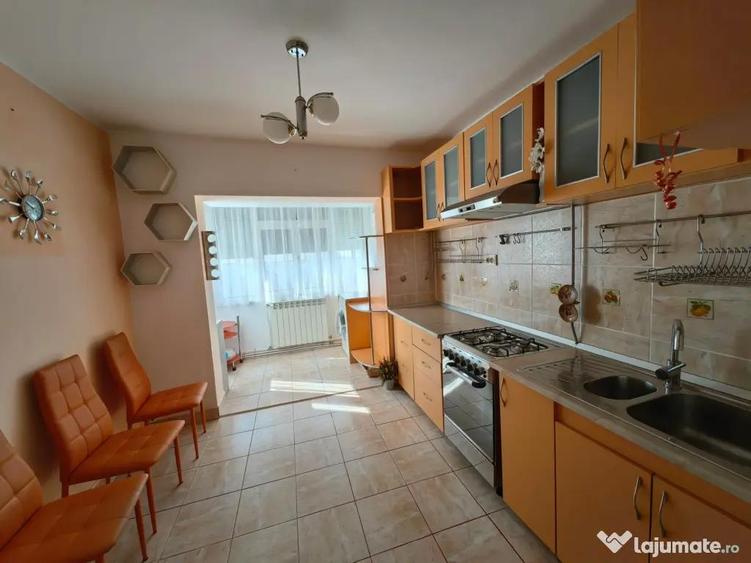 Apartament cu 2 camere decomandat în Exterior Vest
