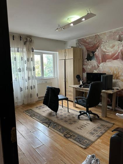 Apartament cu 2 camere decomandat în Galata