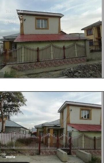 Casă cu 4 camere cu Teren 825 Mp în Râmnicelu