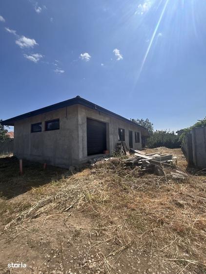 Casă cu 3 camere cu Teren 509 Mp în Brănești