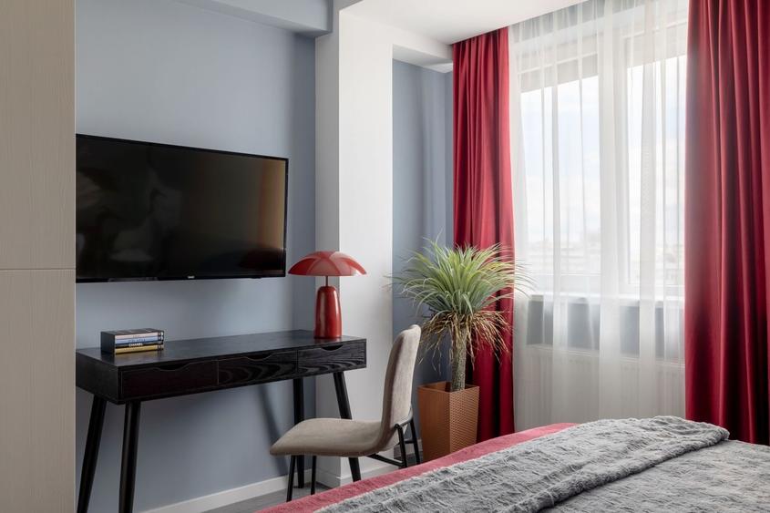 Apartament cu 3 camere în P-ța Universității