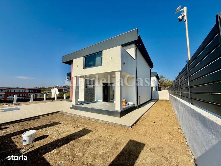 Casă cu 4 camere în Sticlăria