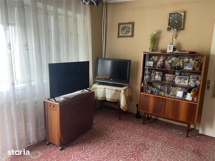 Apartament cu 3 camere decomandat în Ultracentral