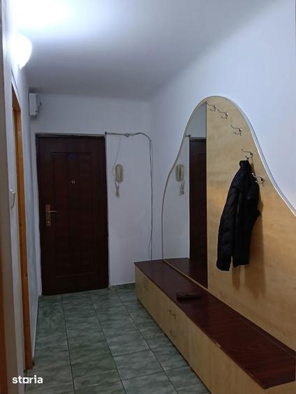 Apartament cu 2 camere în Craiovița Nouă