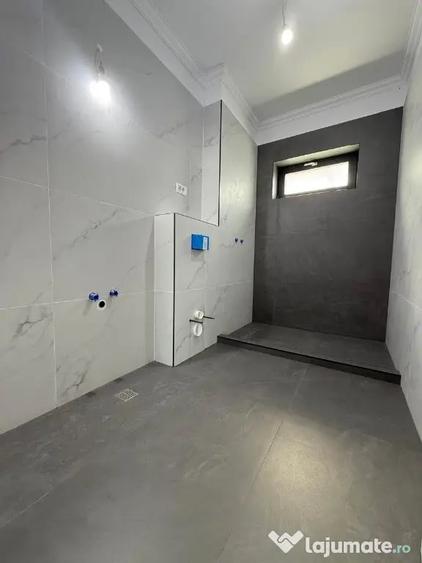 Casă cu 5 camere cu Teren 60 Mp în Pipera
