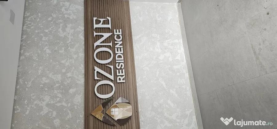 Apartament cu 2 camere decomandat în Tractorul