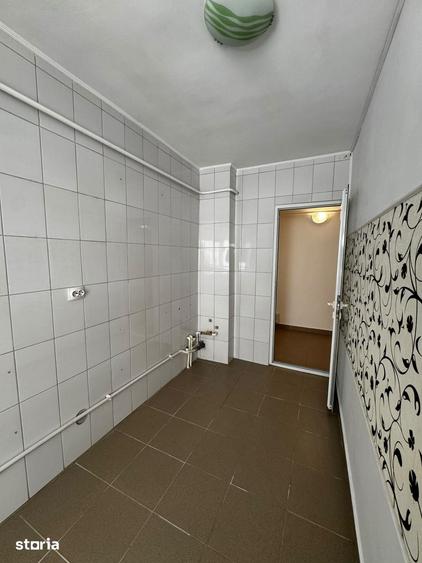 Spațiu comercial, de 38 mp, în Micro 14