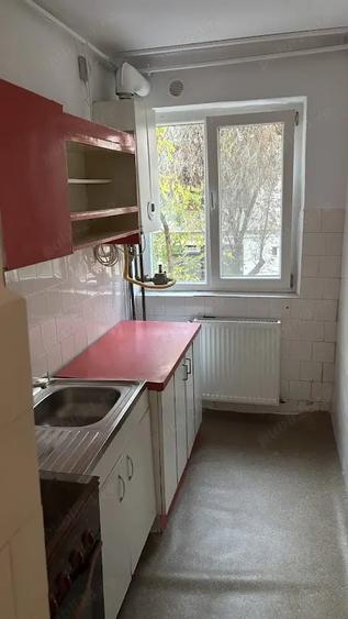 Apartament cu 2 camere nedecomandat în Girocului