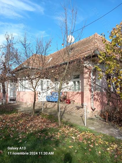 Casă cu 2 camere cu Teren 3000 Mp în Sântana de Mureș