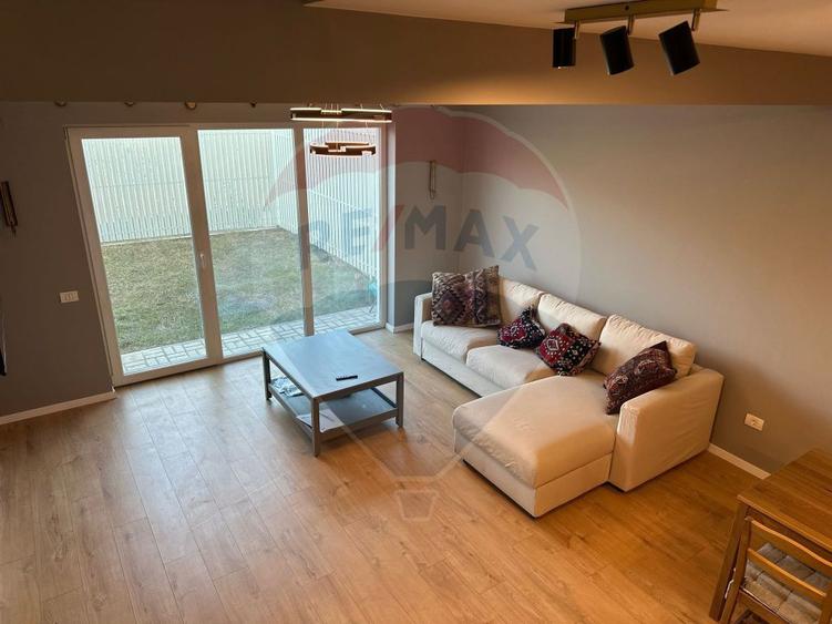 Casă cu 3 camere cu Teren 90 Mp în Central