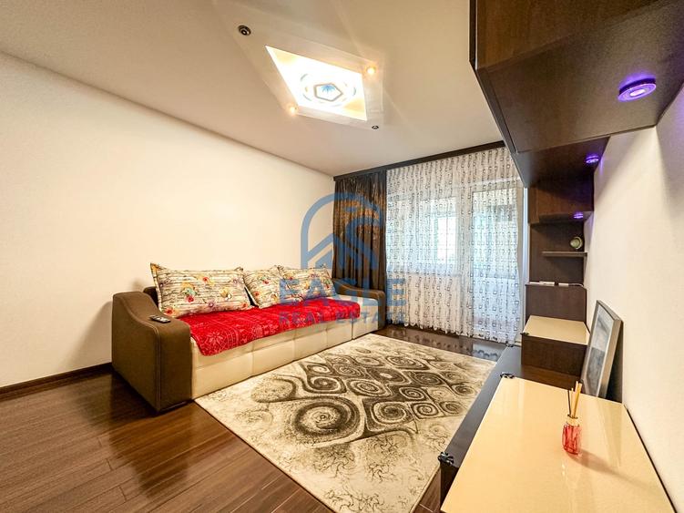 Apartament cu 2 camere decomandat, mobilat în Casa de Cultură