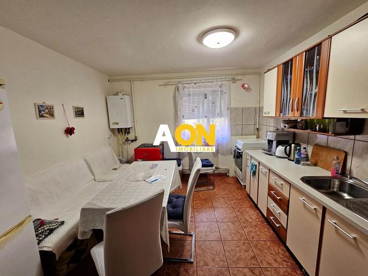 Apartament cu 2 camere semidecomandat, mobilat în Cetate — fotografia 3