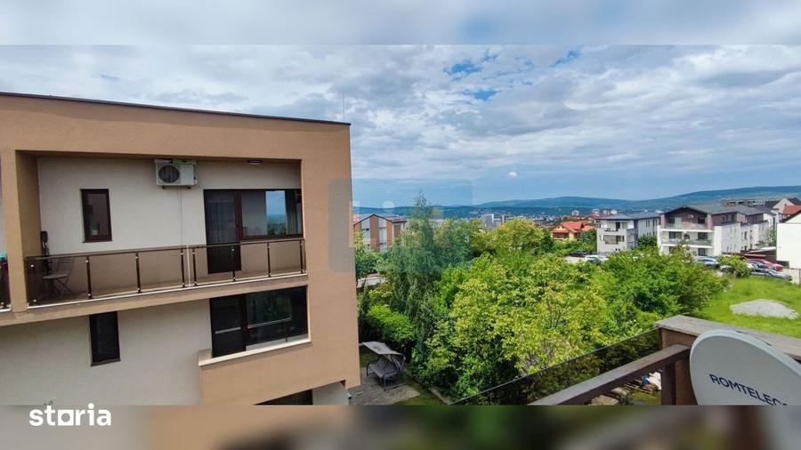 Apartament cu 3 camere decomandat în Europa