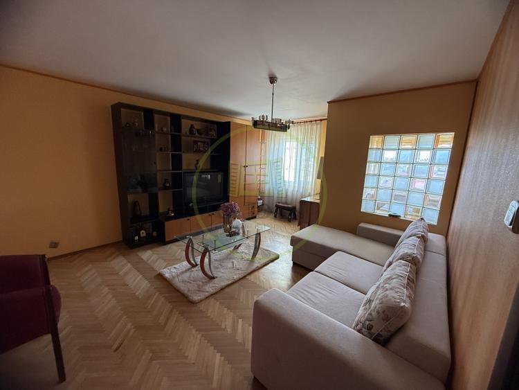 Apartament cu 4 camere decomandat, mobilat în Brazda lui Novac