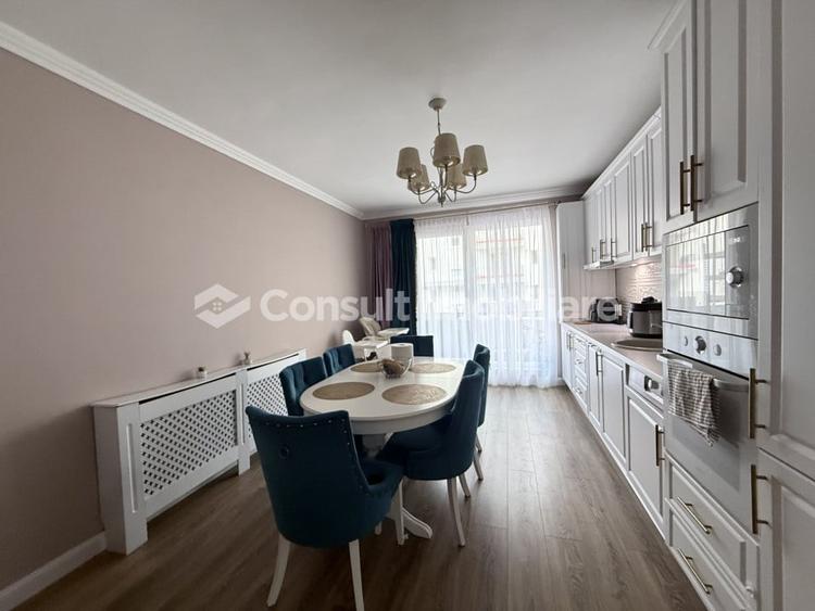 Apartament cu 3 camere semidecomandat în Florești